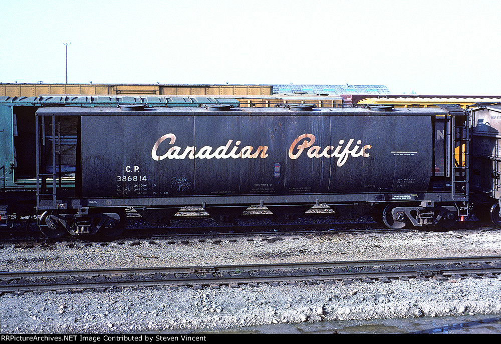 Canadian Pacific NSC 3400 cf covered hopper CP #386814